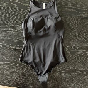 Lululemon High Neck Tight Fit Shelf Bra Bodysuit - Size 6 - Black - NWOT